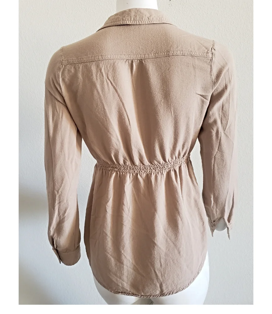 Timing Buttonup Top - Picture 4 of 7